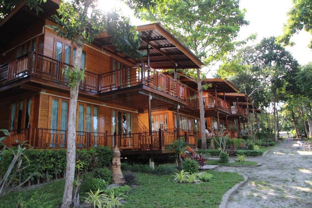 Longbay Lipe Hotel Bagian luar foto